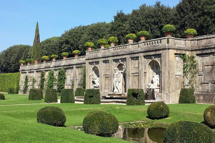 Private Tour: Tivoli Gardens and Countryside Experience from Rome