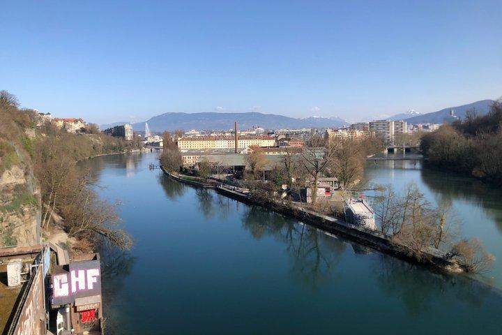 Geneva Panoramic E-bike Tour United Nations Square and Old Town