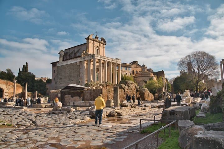 Ancient Rome Tour with Colosseum Optional Access