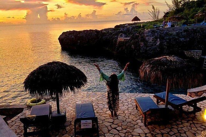 Private Rick's Cafe Sunset Tour or Ivan's Restaurant Negril Ja