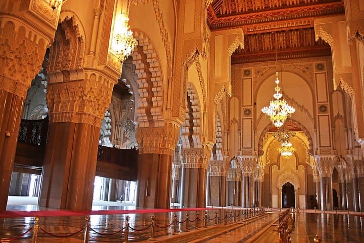 Marrakech to Casablanca Day Trip with Hassan II Mosque Visit
