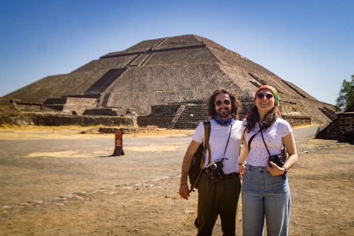 Pyramids of Teotihuacan without VIP commercial stops