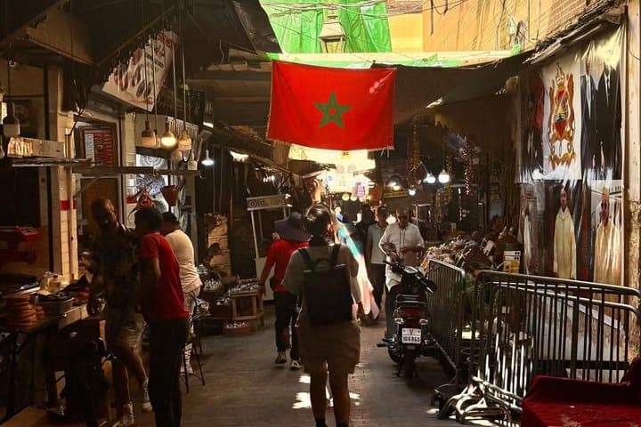Private Fes Medina Walking Tour with Local Guide and Hidden Gems