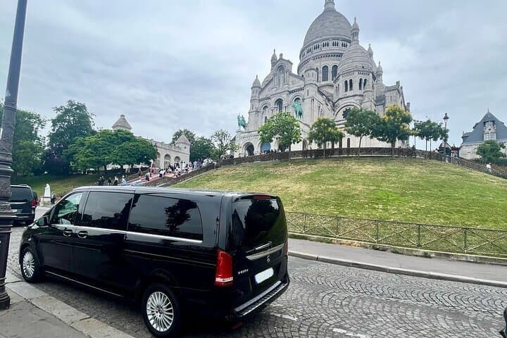 Private CDG transfer to central Paris with driver