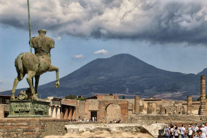 Pompei Private Full Day Tour from Rome – Amalfi optional - Luxury