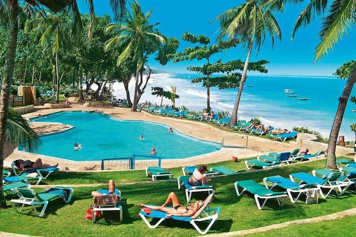 7 Days Romantic Kenya Honeymoon or Anniversary Safari Holiday