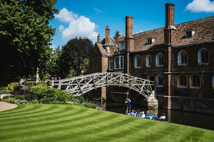 Bridges and Brilliance Cambridge UK Self Guided Tour with App