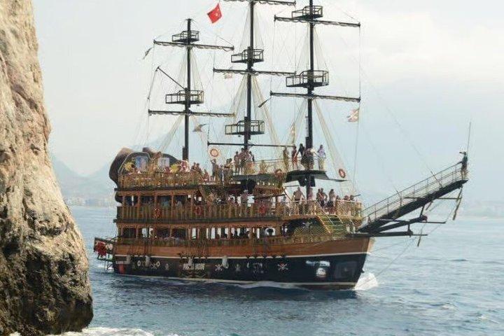 Alanya Pirate Boat Tour with Foam, Lunch, Soft Drinks , Transfer