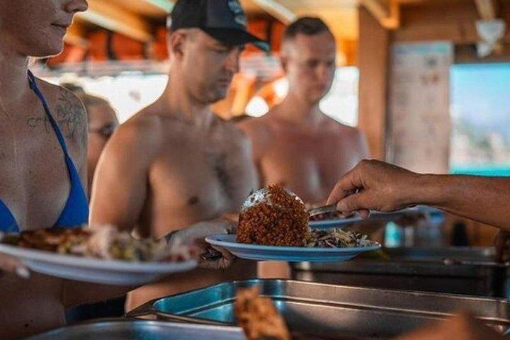 Alanya Pirate Boat Tour with Foam, Lunch, Soft Drinks , Transfer