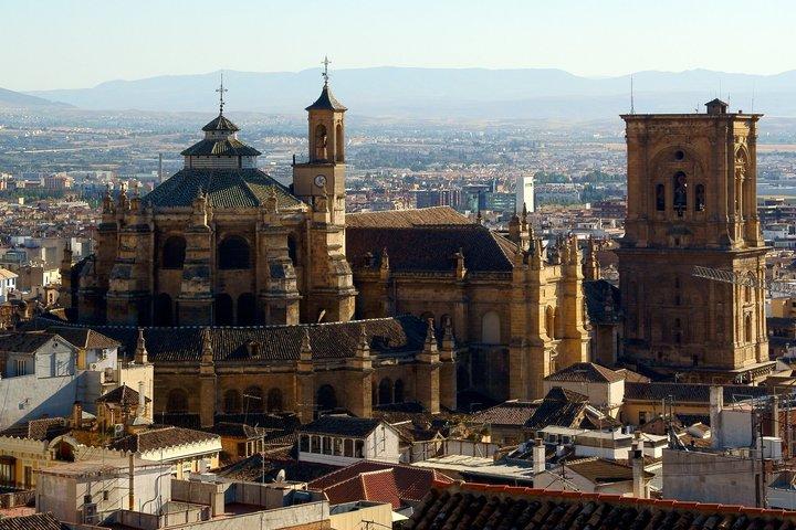 Granada Cathedral and Chapel Royal + Private Albaicín and Sacromonte