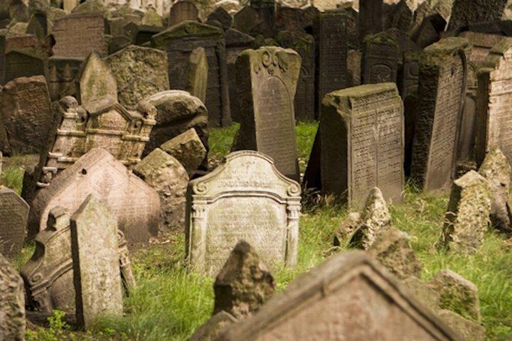 Pragues Famous Ghosts and Dark History Self Guided Walking Tour