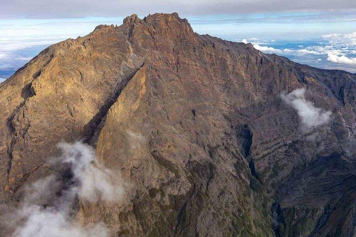 Mount Meru 4 Days Guided Hiking Adventure