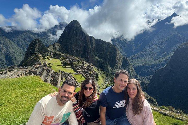 2-Day Tour from Cusco: Sacred Valley and Machu Picchu by Train