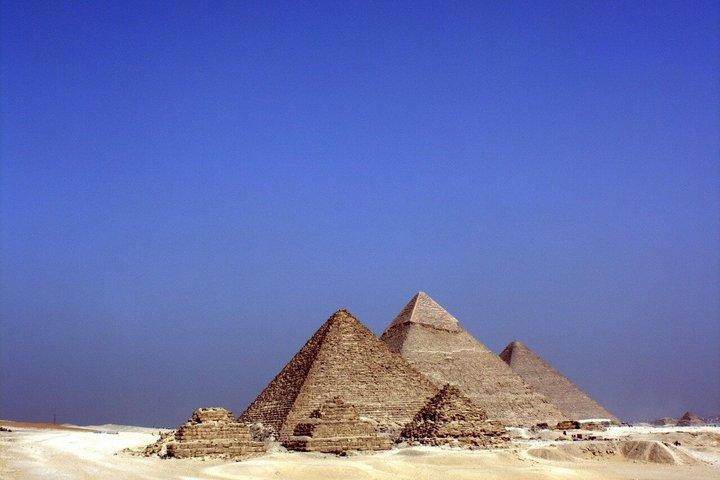 Cairo Pyramids, Sphinx & Museum Day Trip from Sharm El-Sheikh
