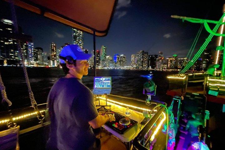 Miami Party Boat Cruise Drinks & Skyline Views