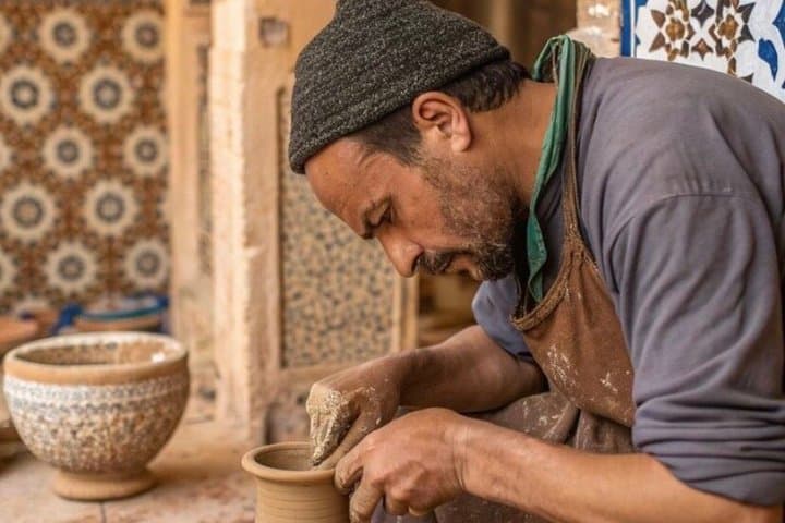Luxury Panoramic Tour of Fes Medina by Private Car