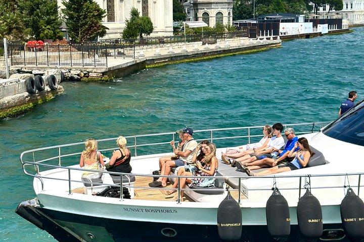 Bosphorus Yacht Cruise with Stop on the Asian Side