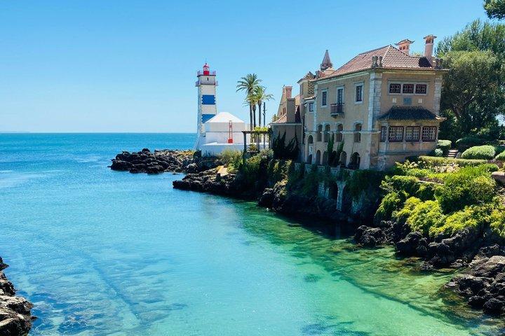 Lisbon: Sintra & Cascais Small Group Tour with Pena Palace Ticket