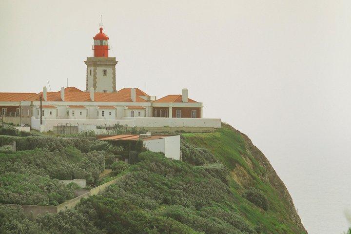 Lisbon: Sintra & Cascais Small Group Tour with Pena Palace Ticket