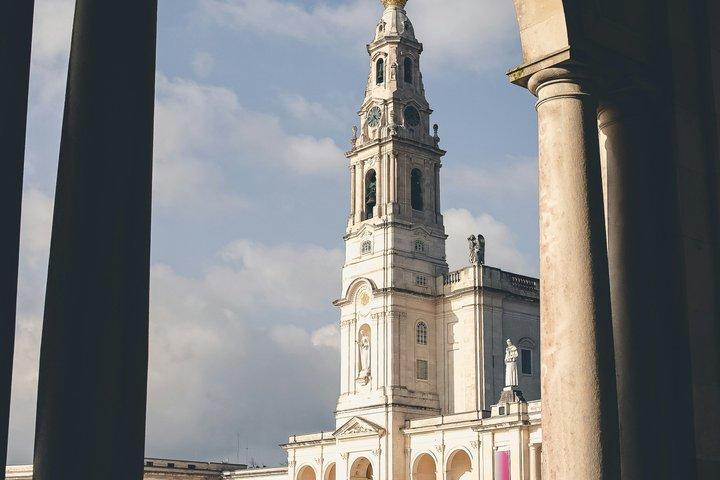 From Lisbon: Fátima, Nazaré & Óbidos Private Day Trip