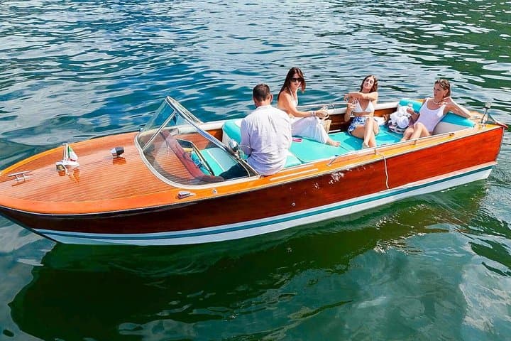 Exclusive Vintage Wooden Boat Tour on Lake Como