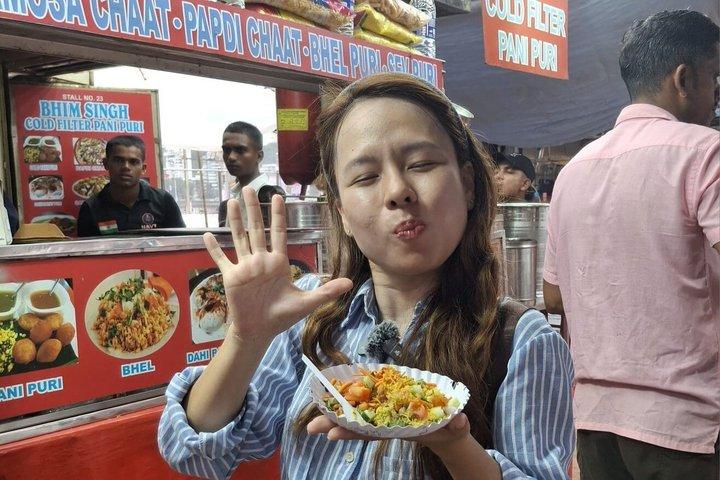 Mumbai Street Food Tour with Evening Market Walk
