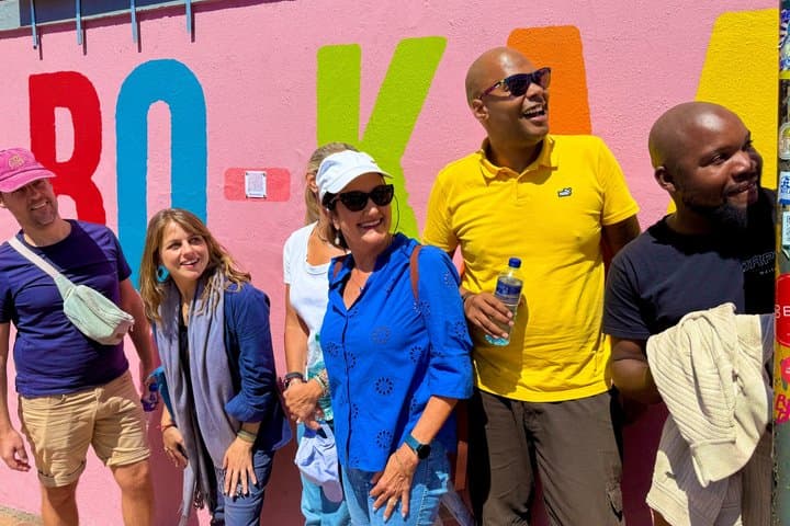 Cape Town Historic Centre Food Tour with 15 Local Dishes and Wine