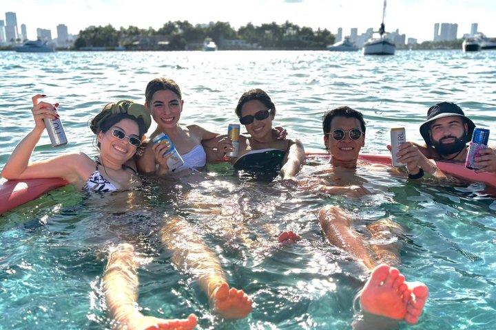 Miami: Guided Raccoon Island Walk & Sandbar Swim (2 Stops)