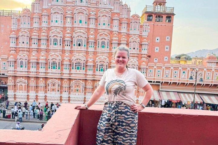 Jaipur Private All-Inclusive City Tour: Amber Fort, Hawa Mahal.