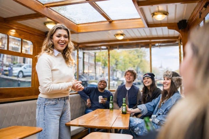 Amsterdam: Saloon Boat Cruise + Unlimited Drinks & Bite option