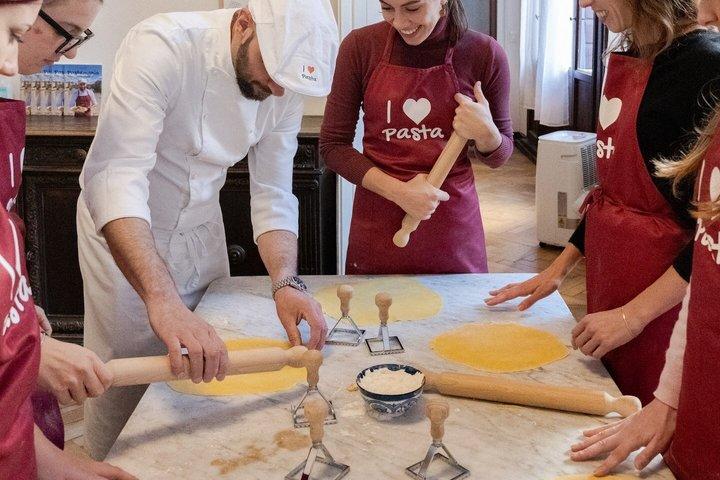 Venice: Hands-On Pasta & Gelato Class with Wine by St Mark's