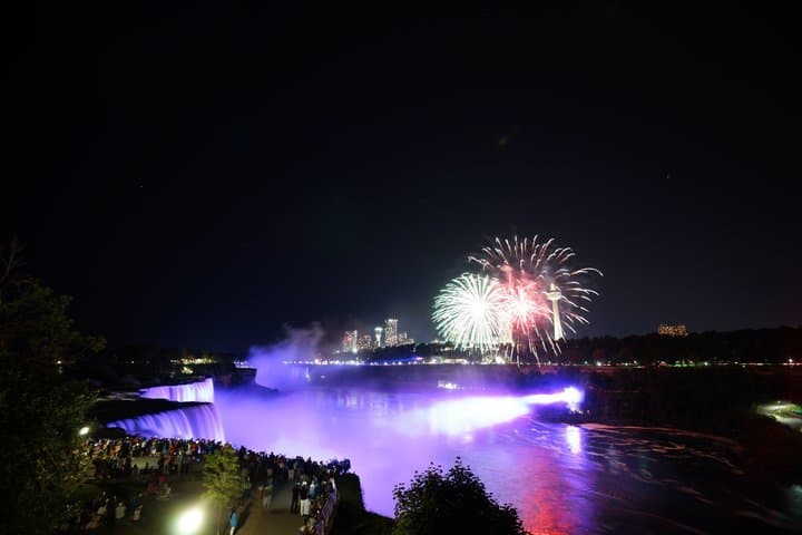 Best of NYC: Niagara Falls, Watkins Glen, Finger Lakes 2-Day Tour