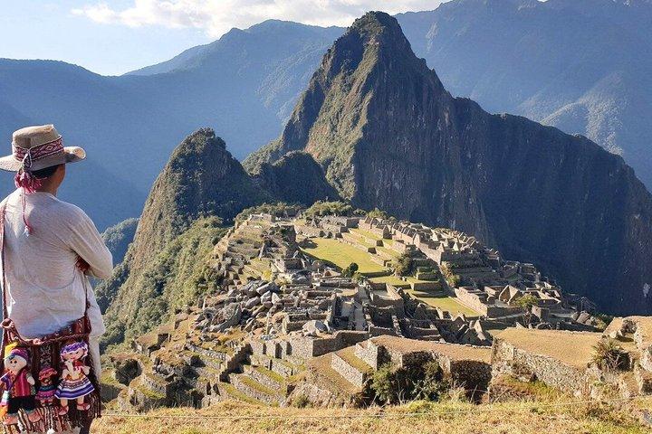 Machu Picchu 2-Day Tour with Entrance in Aguas Calientes