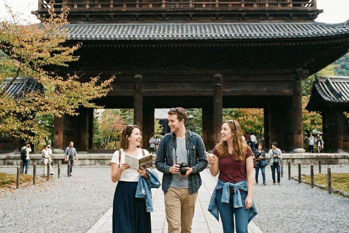 Private Early Morning Photo Shoot in Kyoto at Dawn