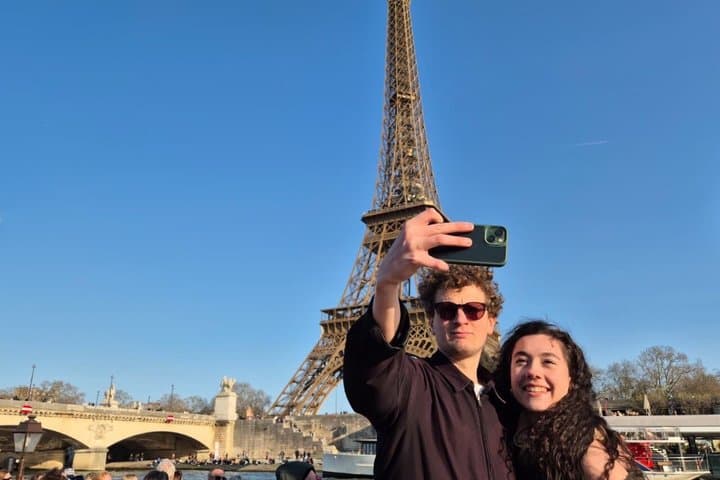 Paris Seine River Sightseeing Guided Cruise Vedettes du Pont Neuf