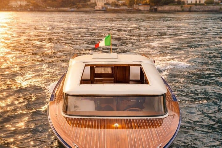 Intimate Lake Cruise on a Classic Wooden Boat for 8