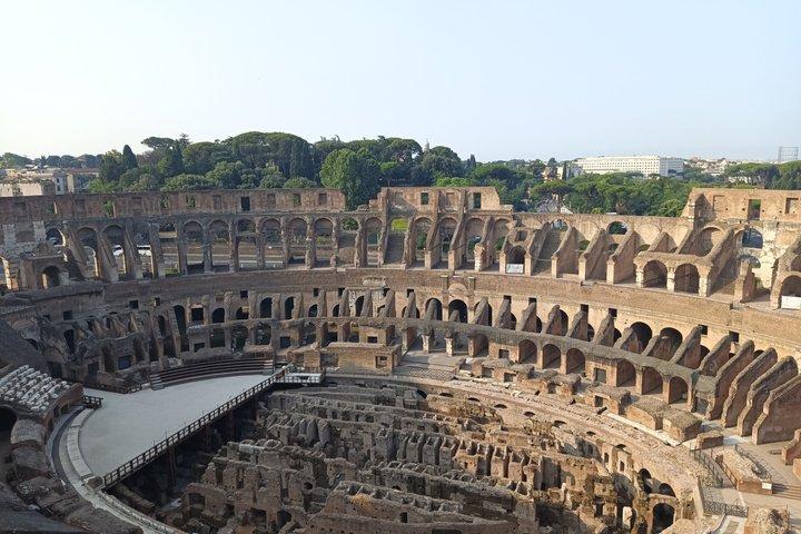 Rome Tours in the Colosseum and Roman Forum without lines.