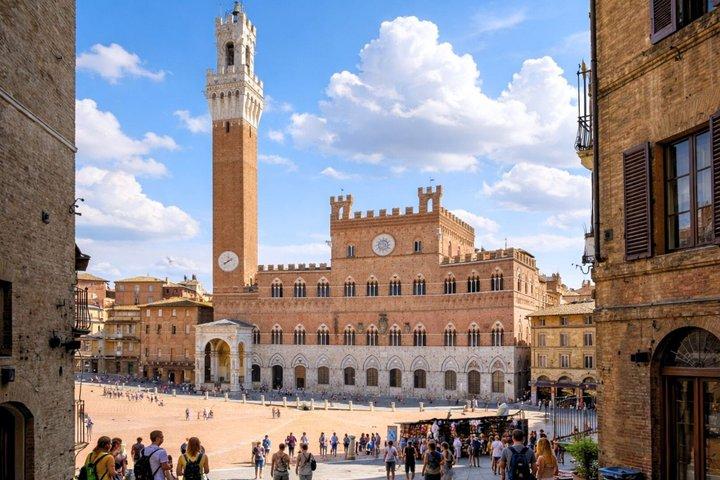 Siena Private Highlights and Hidden Gems Walking Tour