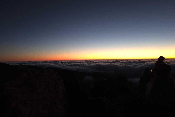 Sunrise Tour at Pico do Arieiro Above the Clouds Experience