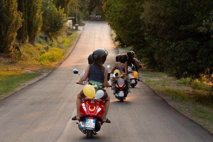 Vespa Tour in Spello and Assisi with Pic Nic or Lunch