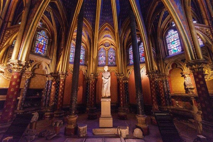 Paris Sainte Chapelle Guided Tour with Reserved Entry