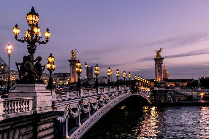 Paris Christmas Lights & Stories with Tastings on Champs-Élysées