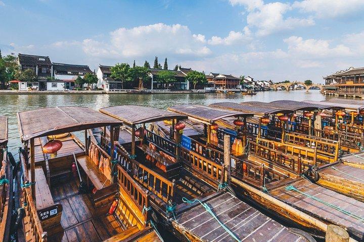 Shanghai Private Tour, Zhujiajiao Water Town and Scenic Boat Ride