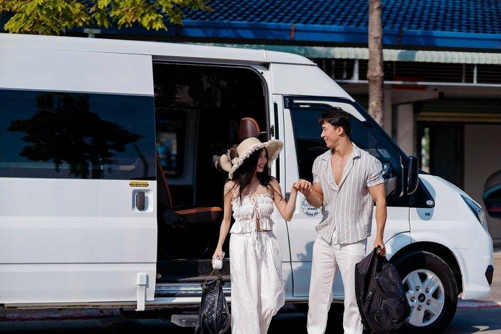Nha Trang Bay Luxury Sunset Cruise with Cocktails and Dinner