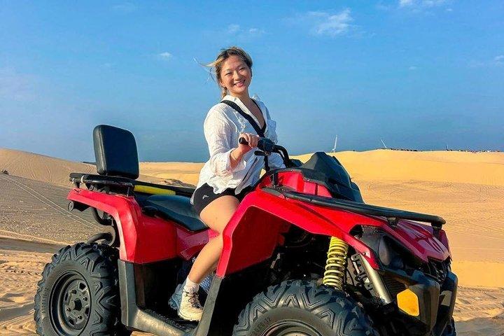Mui Ne Jeep Adventure: Explore Sand Dunes with a Local Guide
