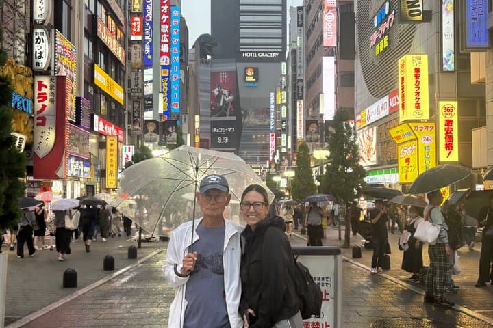 Shinjuku Night Intro Tour: Local