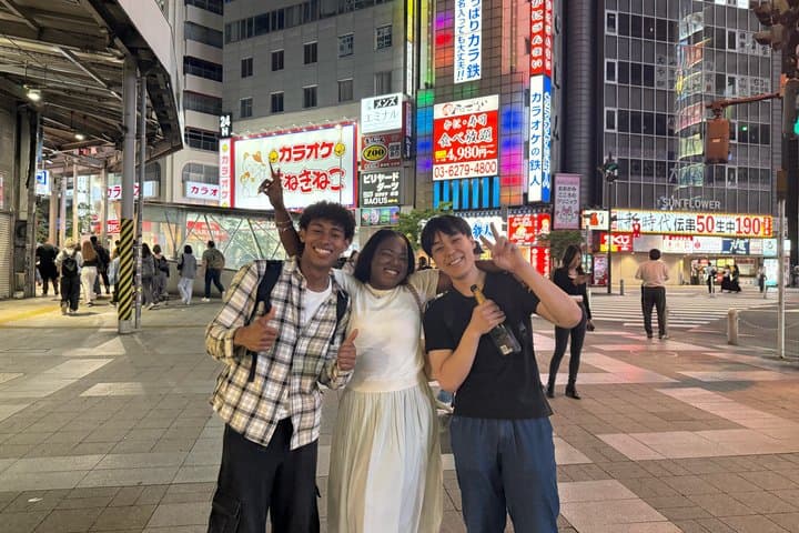 Shinjuku Night Intro Tour: Local