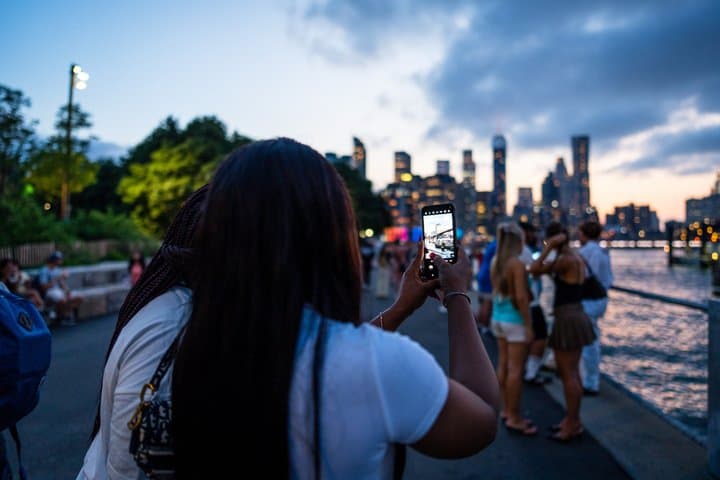 NYC at Night: Luxury Bus Tour of Top City Highlights