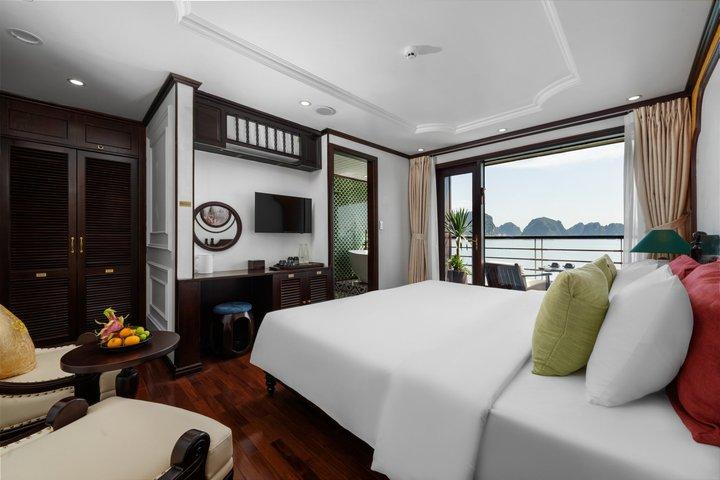 Hanoi: 2-Day Bai Tu Long Bay Luxury Escape aboard Cycad Cruise