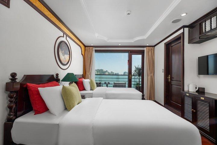 Hanoi: 2-Day Bai Tu Long Bay Luxury Escape aboard Cycad Cruise